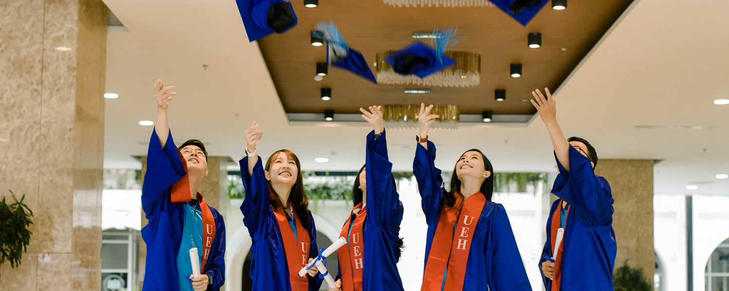 During the Covid-19 pandemic, UEH students are recruited as soon as they graduate
