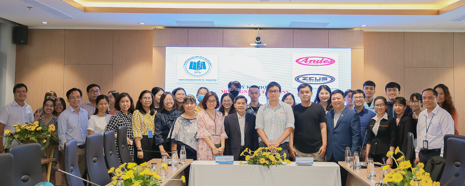 The signing ceremony of a cooperation agreement between the UEH School of International Business - Marketing and Long Huei Vietnam Company Limited
